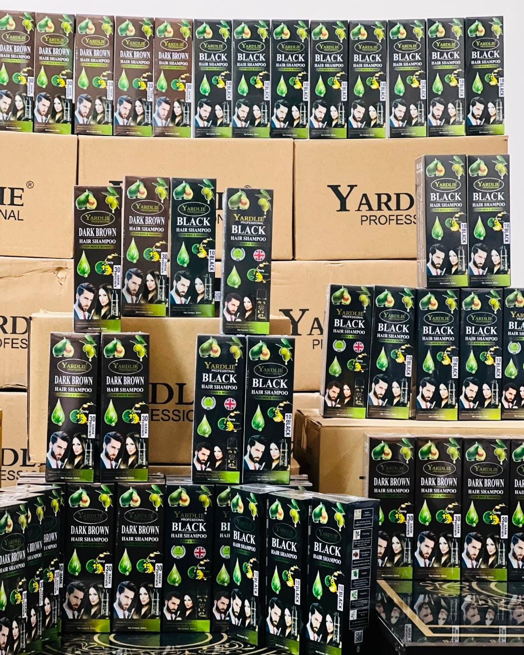 Yardlie UK Hair Color Shampoo | No Skin Color